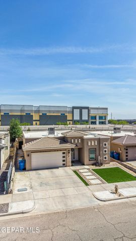 418 S MANZANITA Drive, El Paso, TX 79928