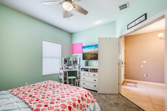 418 S MANZANITA Drive, El Paso, TX 79928