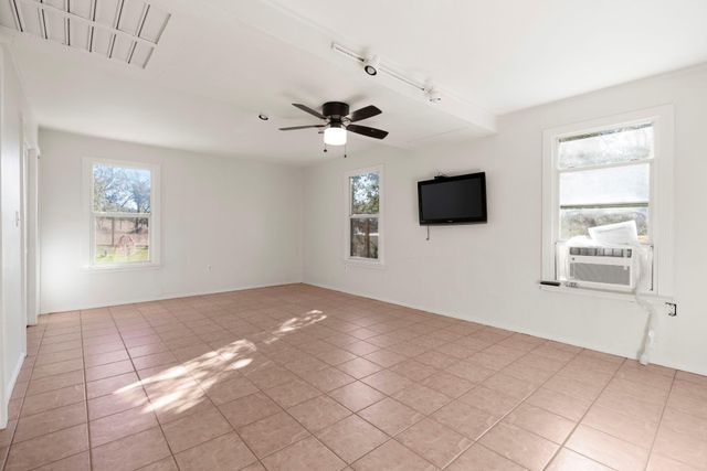 2058 Montell RD, Wimberley, TX 78676