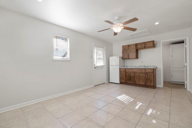 2058 Montell RD, Wimberley, TX 78676