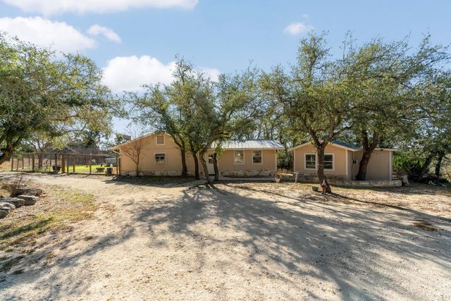 2058 Montell RD, Wimberley, TX 78676