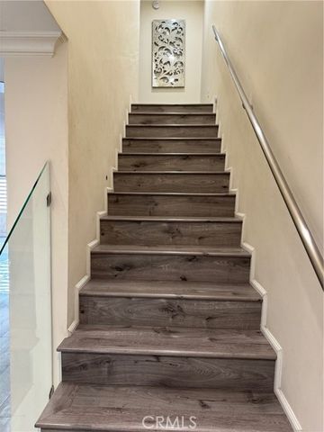 8038 Via Pompeii, Burbank, CA 91504