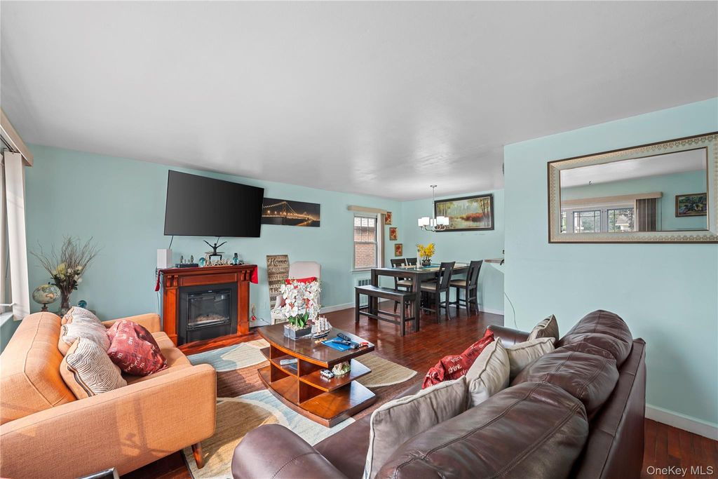 13945 227th Street, Laurelton, NY 11413 — photo 4