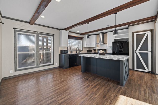 10217 County Road 418, Grandview, TX 76050