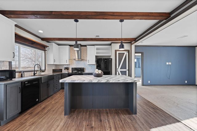 10217 County Road 418, Grandview, TX 76050