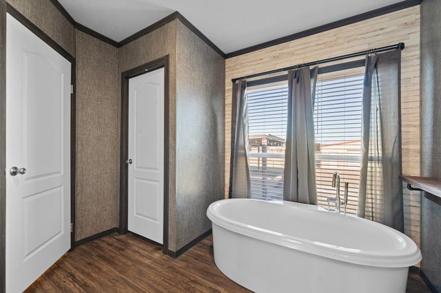 10217 County Road 418, Grandview, TX 76050