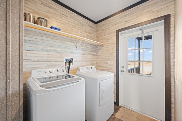 10217 County Road 418, Grandview, TX 76050