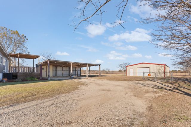 10217 County Road 418, Grandview, TX 76050