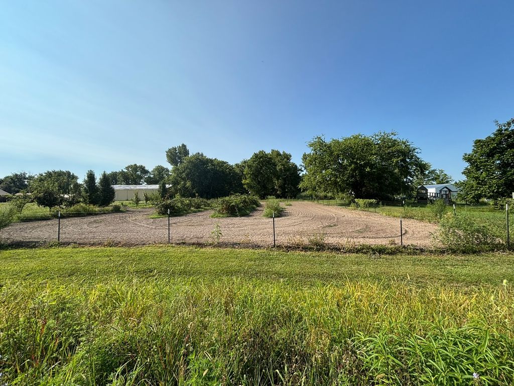 Image 1 of property listing at 3300 Red Stripe Road, Salem, IL 62881