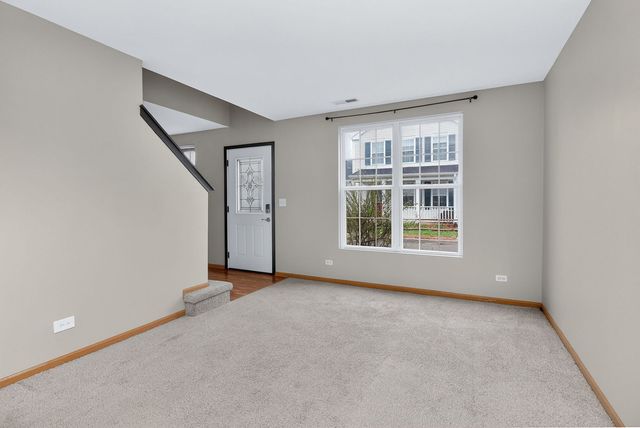 1735 Windcrest Lane, Aurora, IL 60504