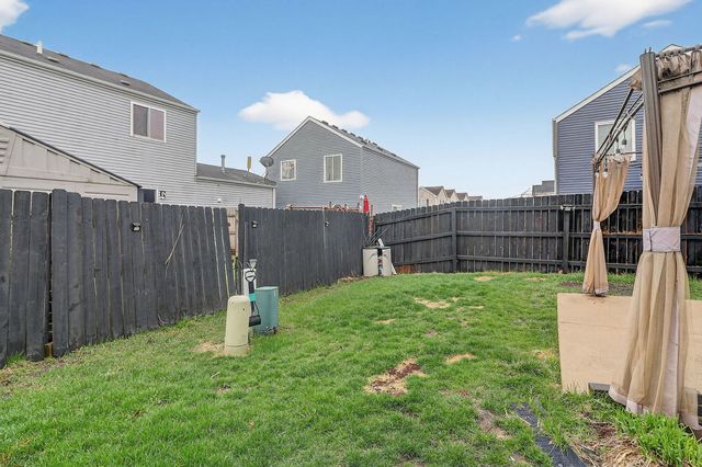 1735 Windcrest Lane, Aurora, IL 60504