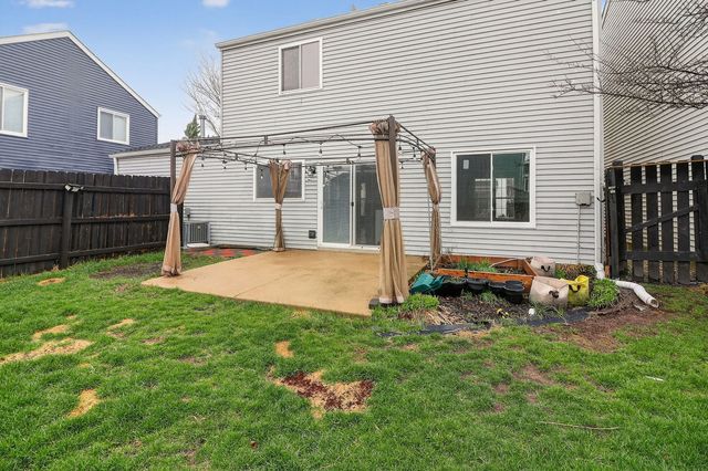 1735 Windcrest Lane, Aurora, IL 60504