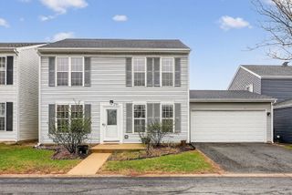 1735 Windcrest Lane, Aurora, IL 60504