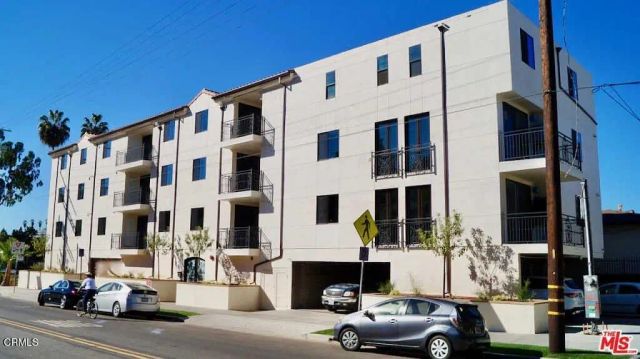 1111 Echo Park Avenue 303, Los Angeles, CA 90026