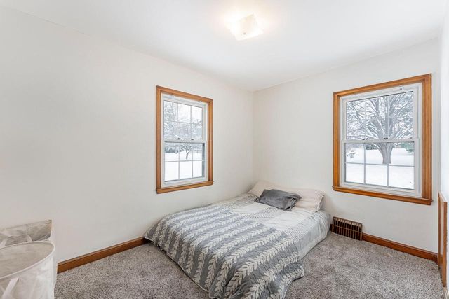 2900 S Root River PARKWAY, Milwaukee, WI 53227