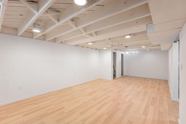 2900 S Root River PARKWAY, Milwaukee, WI 53227