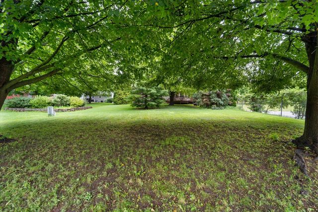 2900 S Root River PARKWAY, Milwaukee, WI 53227