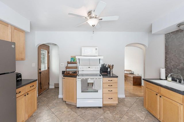 2900 S Root River PARKWAY, Milwaukee, WI 53227