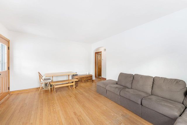 2900 S Root River PARKWAY, Milwaukee, WI 53227