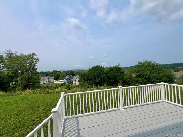 47 Dartmouth Drive, Poughkeepsie, NY 12603