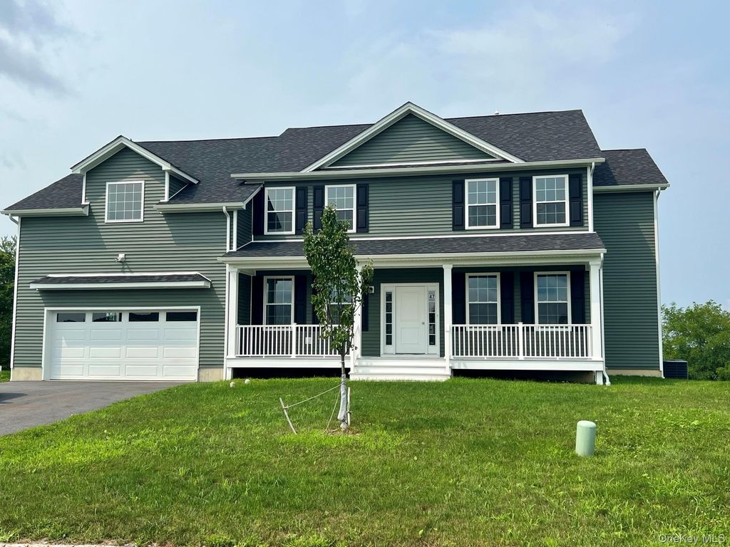 47 Dartmouth Drive, Poughkeepsie, NY 12603