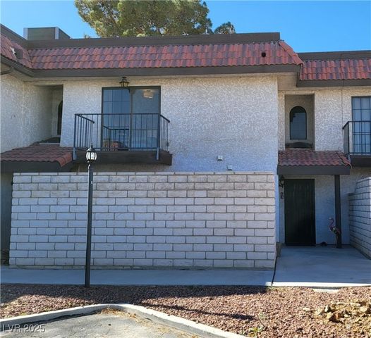 701 Bourbon Street G3, Pahrump, NV 89048