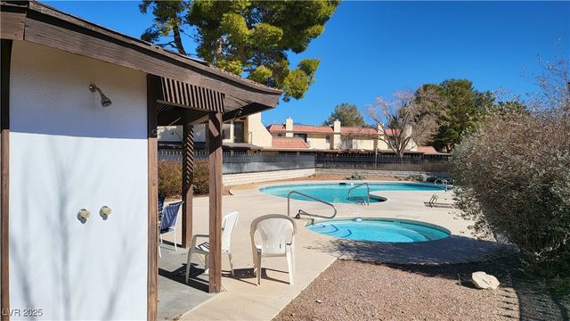 701 Bourbon Street G3, Pahrump, NV 89048