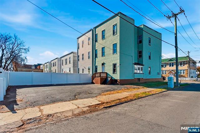 76-78 Halstead Street, Newark, NJ 07106