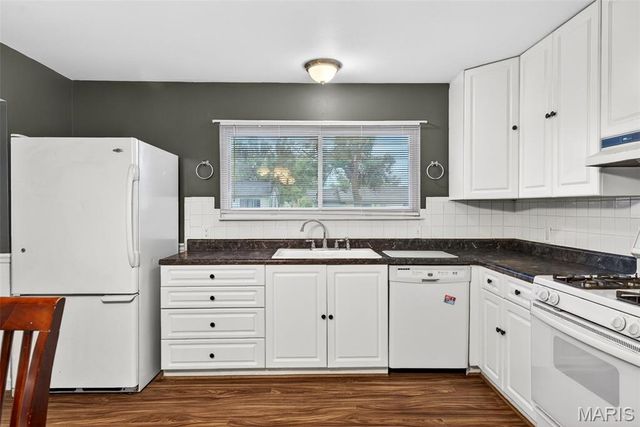 2150 Canterbury Drive, Florissant, MO 63033