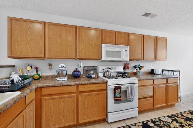 9209 Sundoro Place NW, Albuquerque, NM 87120