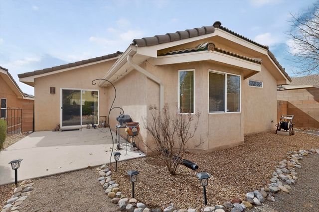 9209 Sundoro Place NW, Albuquerque, NM 87120