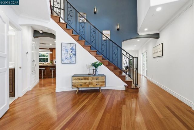 8 Millbrae Cir, Millbrae, CA 94030