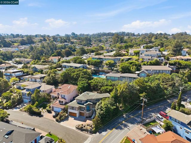 8 Millbrae Cir, Millbrae, CA 94030