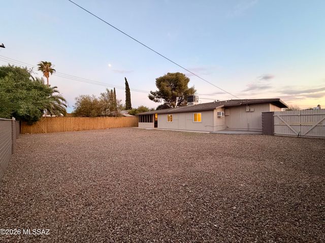 6815 E Mary Drive, Tucson, AZ 85730