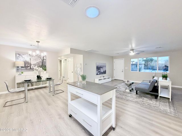 6815 E Mary Drive, Tucson, AZ 85730