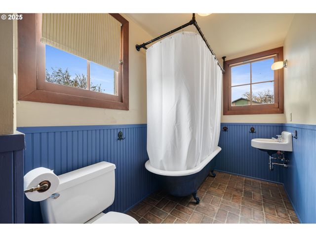 42280 Nw BANKS Rd, Banks, OR 97106