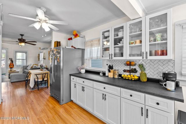 89 Washington Avenue, Highlands, NJ 07732