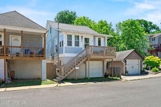 89 Washington Avenue, Highlands, NJ 07732