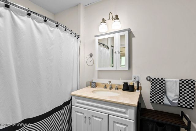 89 Washington Avenue, Highlands, NJ 07732