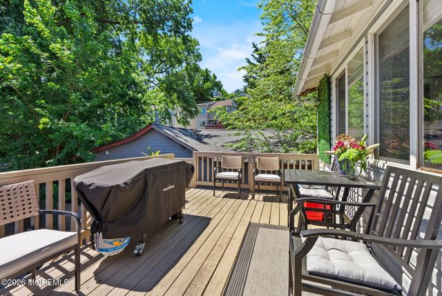 89 Washington Avenue, Highlands, NJ 07732