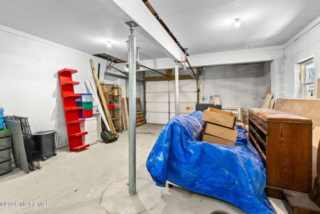 89 Washington Avenue, Highlands, NJ 07732