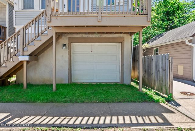 89 Washington Avenue, Highlands, NJ 07732