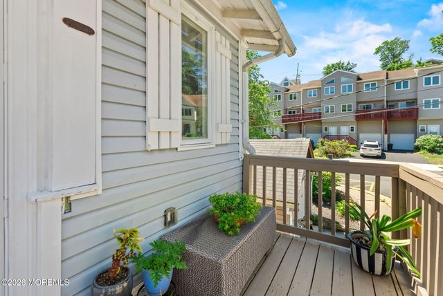 89 Washington Avenue, Highlands, NJ 07732