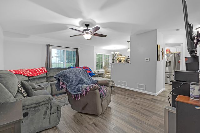 1011 N South Elgin Boulevard, South Elgin, IL 60177