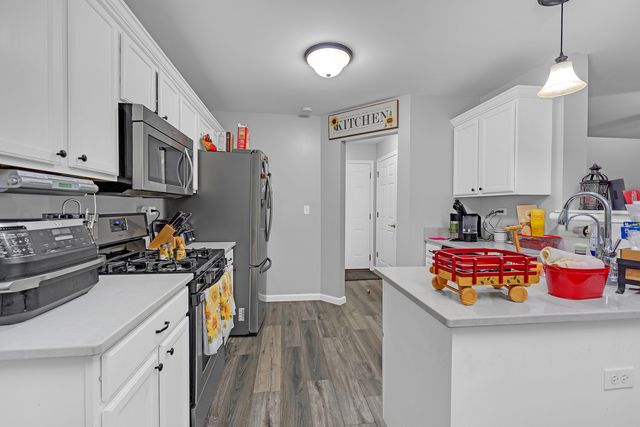 1011 N South Elgin Boulevard, South Elgin, IL 60177