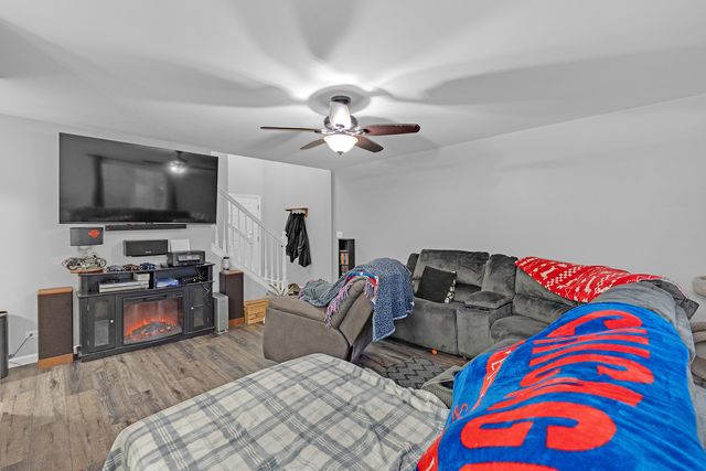 1011 N South Elgin Boulevard, South Elgin, IL 60177