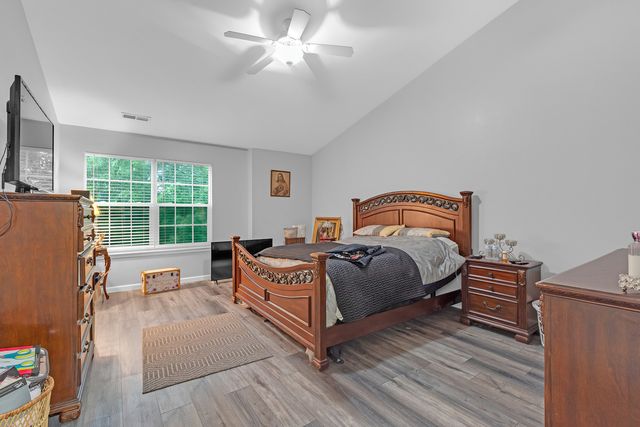 1011 N South Elgin Boulevard, South Elgin, IL 60177