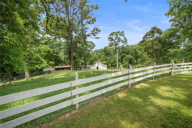 507 E Walnut Street, Rogers, AR 72756
