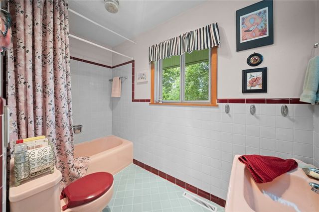 507 E Walnut Street, Rogers, AR 72756