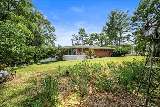507 E Walnut Street, Rogers, AR 72756